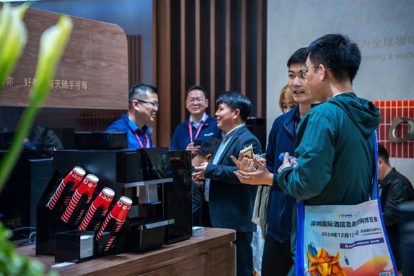 耀呈现2024 Hotelex·深圳华丽收官麻将胡了试玩网站免费咖博士全自动商用咖啡机闪(图4)