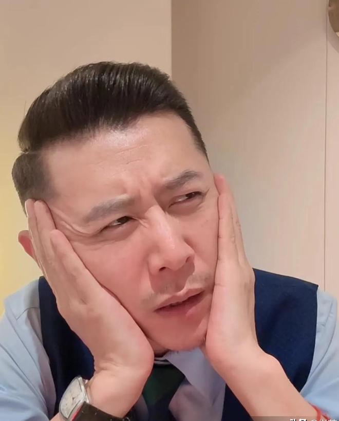 现身云南骑机车去郊游实现财富自由没啥烦恼麻将胡了2试玩模拟器45岁网红大冰近况：