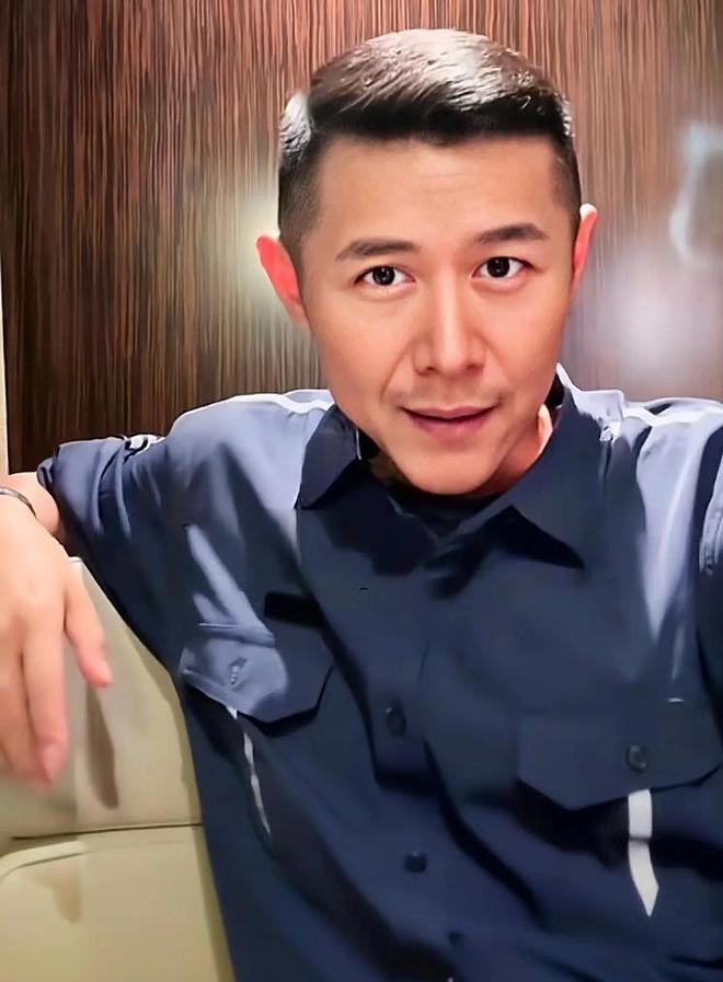现身云南骑机车去郊游实现财富自由没啥烦恼麻将胡了2试玩模拟器45岁网红大冰近况：(图9)