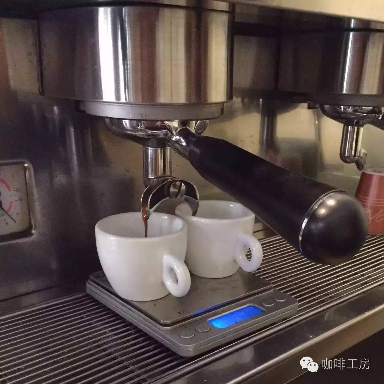 几？为什么咖啡馆每天都要调磨豆机？麻将胡了2意式咖啡磨粉到底该磨刻度(图2)